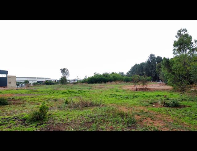 42,000M² VACANT LAND FOR SALE IN MEADOWDALE